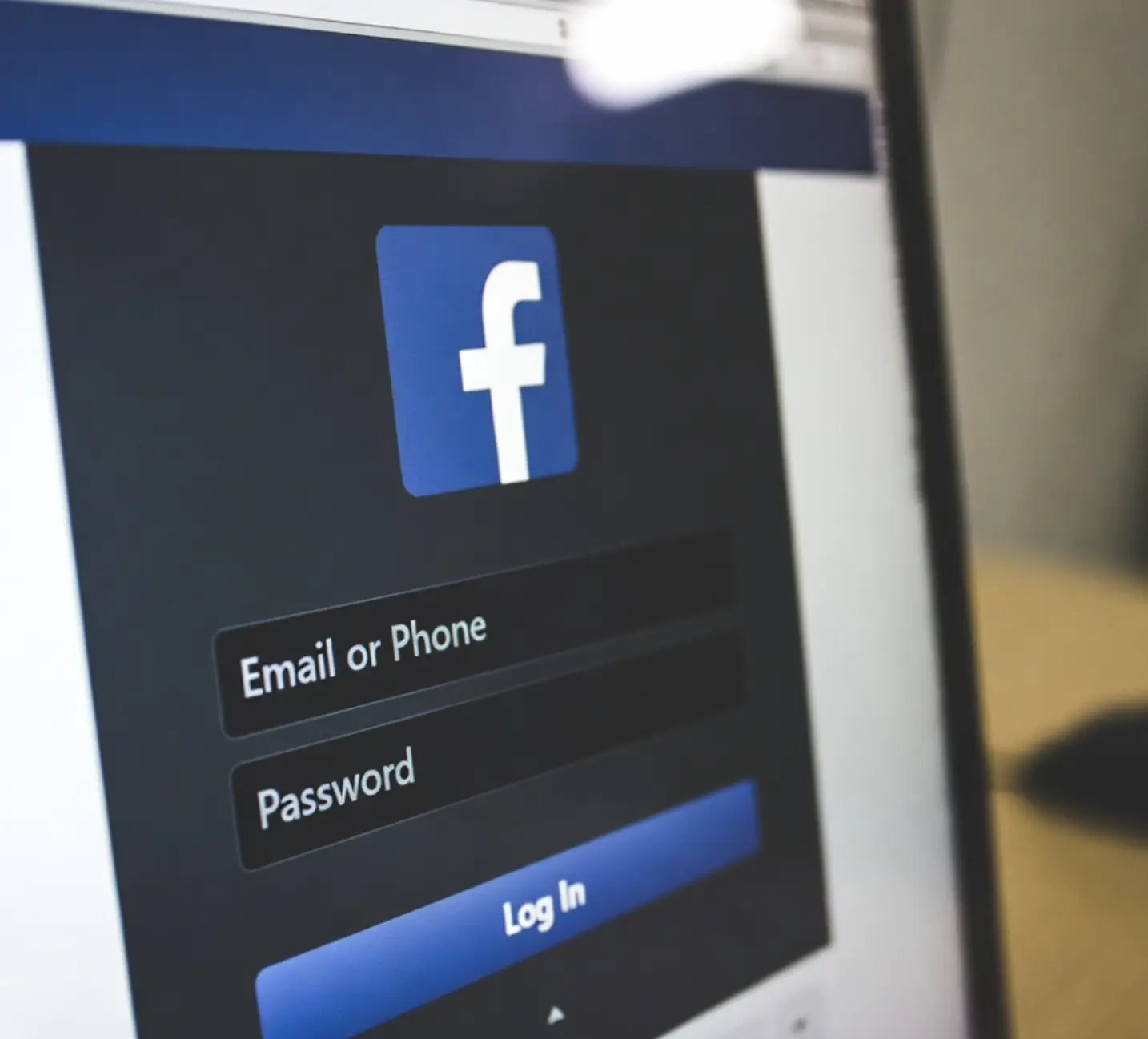 facebook ads vs meta ads